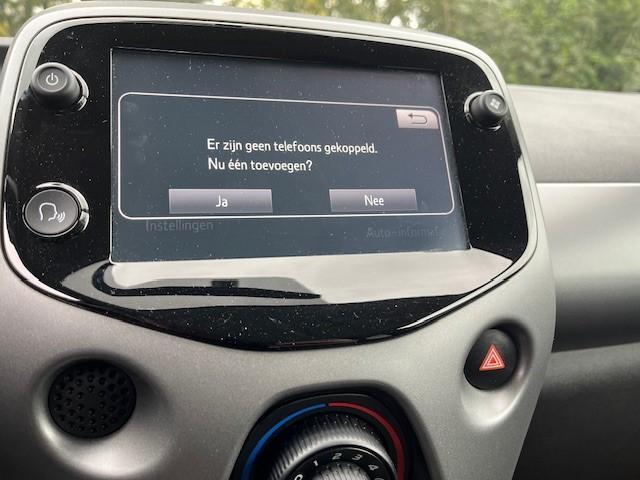 Toyota AYGO 1.0 VVT-i x-play limited navigatie via apps