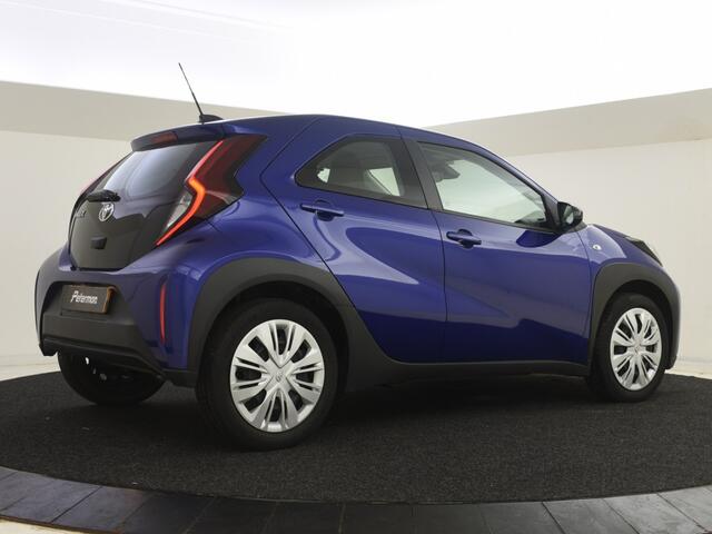 Toyota AYGO 1.0 VVT-i MT play | Apple & Android Carplay | Camera