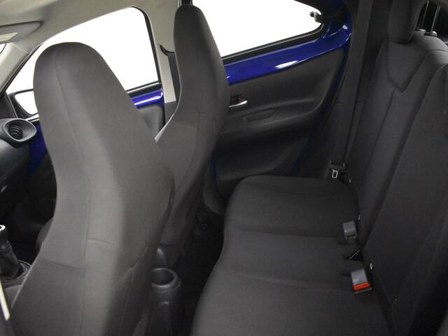 Toyota AYGO 1.0 VVT-i MT play | Apple & Android Carplay | Camera