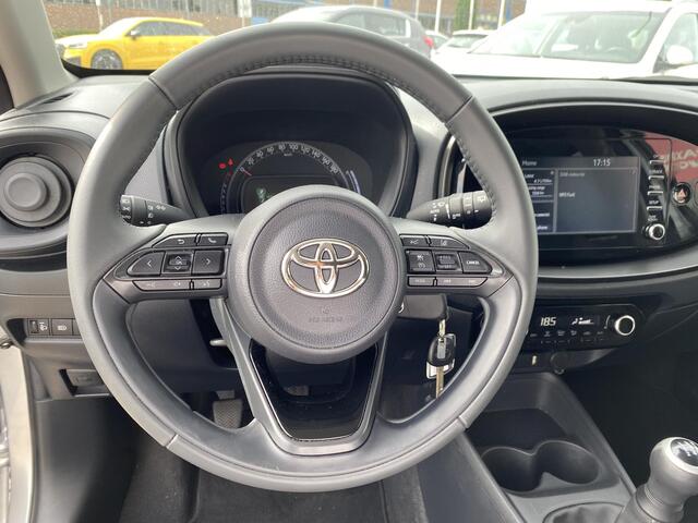 Toyota AYGO X 1.0 VVT-i MT first