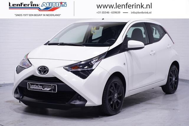 Toyota AYGO 1.0 VVT-i x-play Achteruitrijcamera Apple Carplay 1e Eigenaar NAP