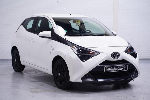 Toyota AYGO 1.0 VVT-i x-play Achteruitrijcamera Apple Carplay 1e Eigenaar NAP