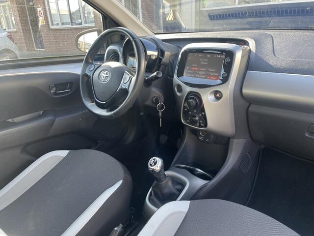 Toyota AYGO 1.0 VVT-i x-play | achteruirijcamera | RIJKLAARPRIJS