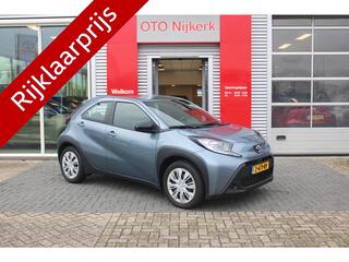 toyota-aygo-x-1.0-vvt-i-s-cvt-play-