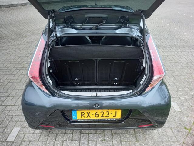 Toyota AYGO 1.0 VVT-i x-joy Automaat