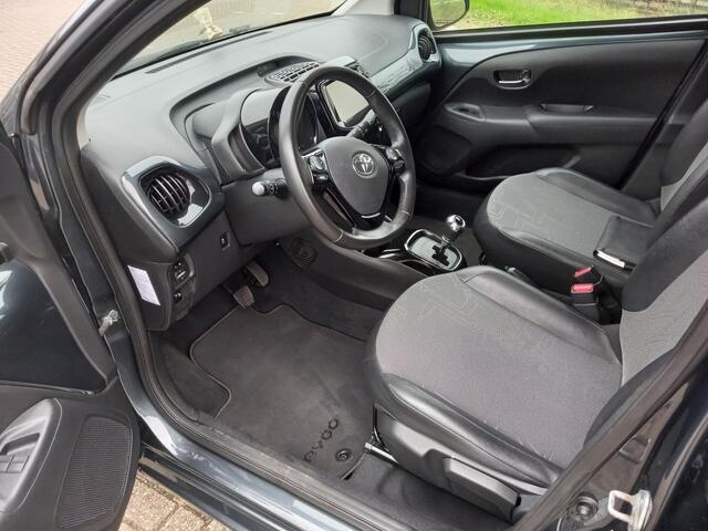 Toyota AYGO 1.0 VVT-i x-joy Automaat