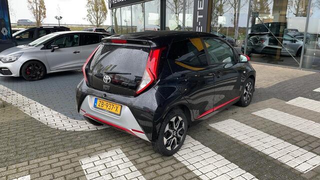 Toyota AYGO 1.0 VVT-i x-joy AUTOMATISCH VOUWDAK / APPLE CARPLAY EN ANDROID AUTO / CRUISE CONTROL / CLIMATE CONTROL / PARKEERCAMERA