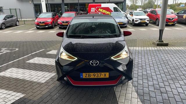 Toyota AYGO 1.0 VVT-i x-joy AUTOMATISCH VOUWDAK / APPLE CARPLAY EN ANDROID AUTO / CRUISE CONTROL / CLIMATE CONTROL / PARKEERCAMERA