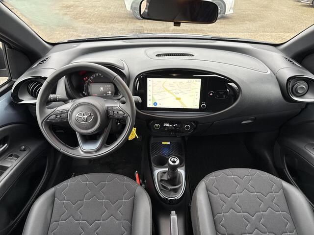 Toyota AYGO X 1.0 VVT-i MT Envy **TREKHAAK/ NAVIGATIE/ PARKEERSENSOREN/ ADAPTIVE CRUISE CONTROL**