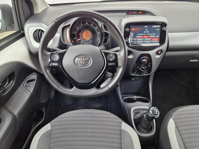 Toyota AYGO 1.0 VVT-i X-First Cabriodak - Airco - Carplay/Android Auto