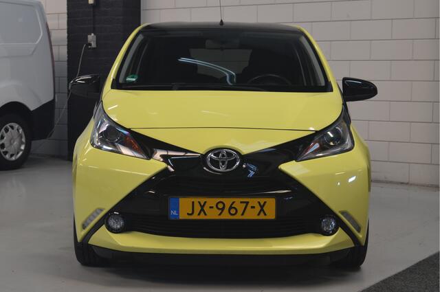 Toyota AYGO 1.0 VVT-i x-cite // 122.000 km // AIRCO // CAMERA // CRUISE CONTROLE //