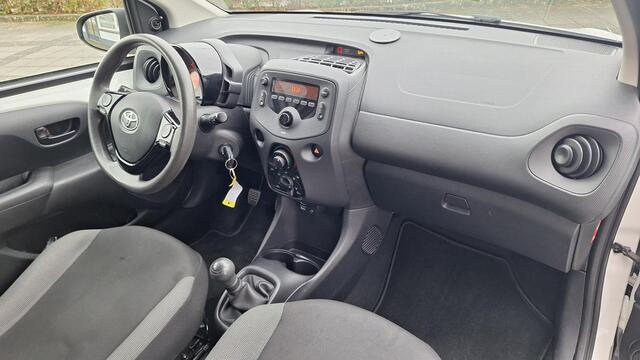 Toyota AYGO 1.0 VVT-i x-fun rijklaar prijs