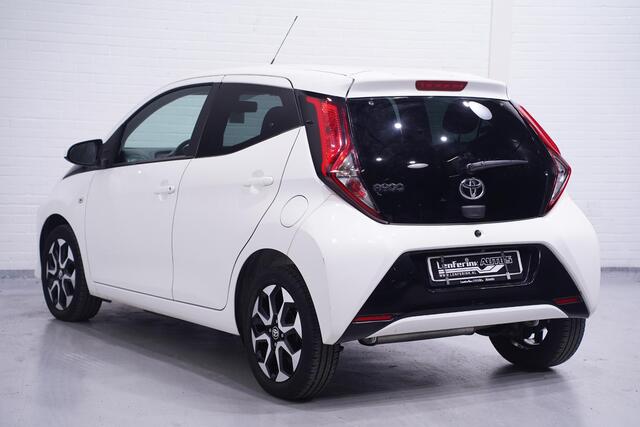 Toyota AYGO 1.0 VVT-i x-joy Climate control Camera Apple Carplay Cruisecontrol 1e Eigenaar NAP