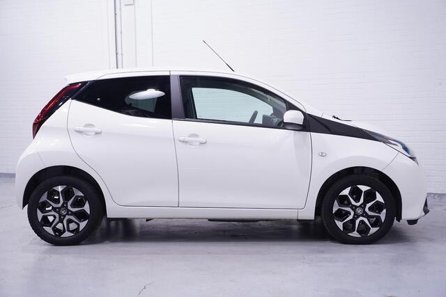Toyota AYGO 1.0 VVT-i x-joy Climate control Camera Apple Carplay Cruisecontrol 1e Eigenaar NAP