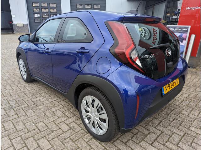Toyota AYGO X 1.0 VVT-i MT Play Airco / Cruise Control Adaptief / Camera / All-Seasonbanden