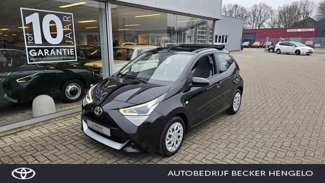 Toyota AYGO 1.0 x-play NLauto | 1e eigenaar | dealeronderhouden
