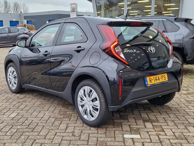 Toyota AYGO X 1.0 VVT-i MT Play