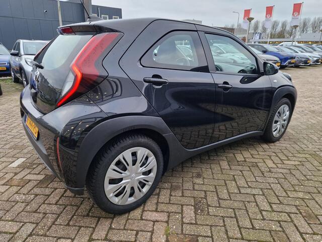 Toyota AYGO X 1.0 VVT-i MT Play
