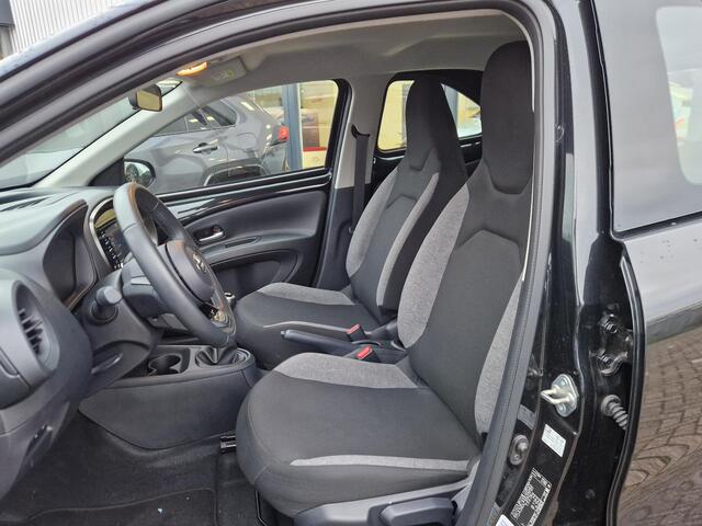 Toyota AYGO X 1.0 VVT-i MT Play