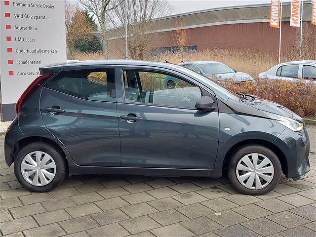 Toyota AYGO 1.0 VVT-i x-fun