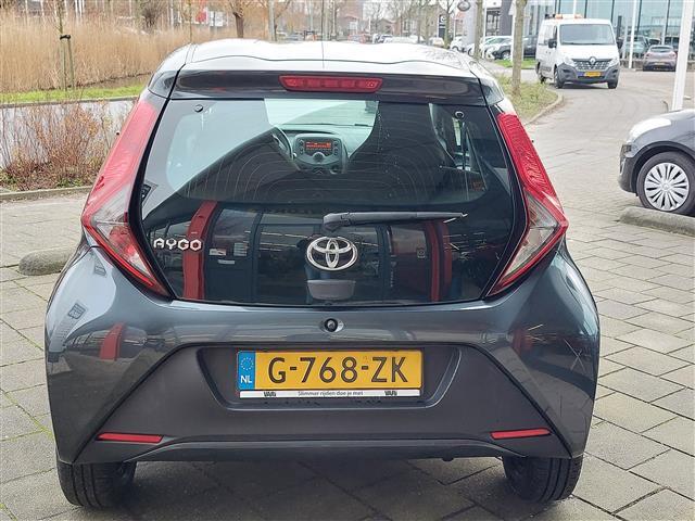 Toyota AYGO 1.0 VVT-i x-fun