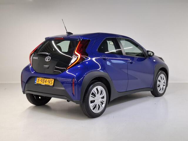 Toyota AYGO X 1.0 VVT-i MT Play | Adapt. cruise | Camera | Carplay | Airco |