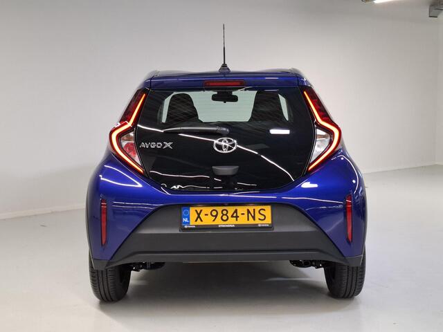 Toyota AYGO X 1.0 VVT-i MT Play | Adapt. cruise | Camera | Carplay | Airco |