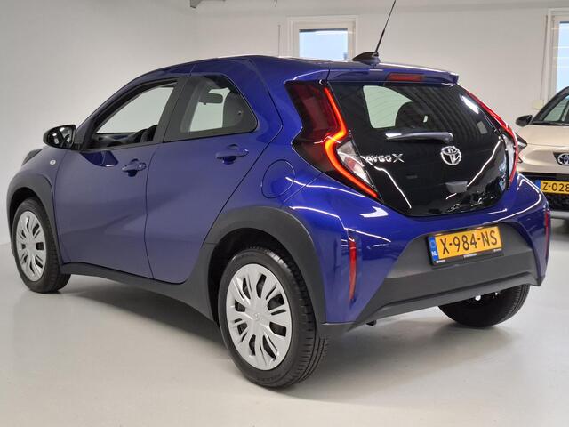 Toyota AYGO X 1.0 VVT-i MT Play | Adapt. cruise | Camera | Carplay | Airco |