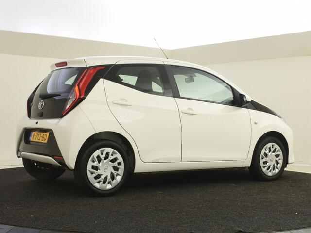 Toyota AYGO 1.0 VVT-i x-play Automaat | Camera