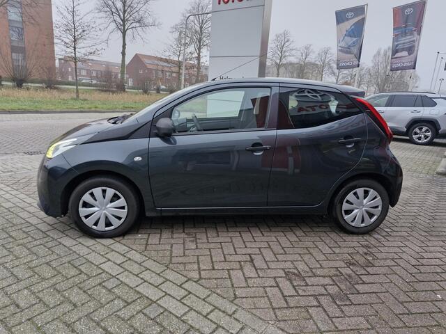 Toyota AYGO 1.0 VVT-i x-fun Nederlandse auto, dealeronderhouden, 1ste eigenaar