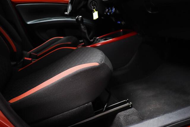 Toyota AYGO X 1.0 VVT-i MT Pulse | STOELVERWARMING | DAB | APPLE | CAMERA