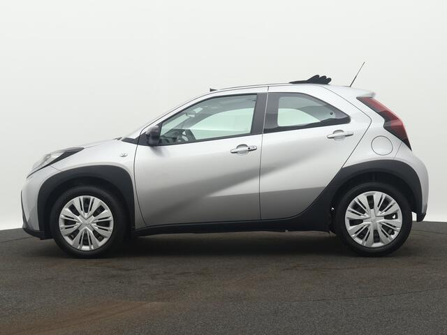 Toyota AYGO X 1.0 VVT-i S-CVT Play Limited | Cabrio-/Schuifdak | Climate Control | Apple Carplay/Android Auto | Camera | Adaptive Cruise Control |