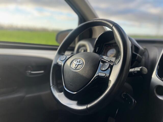 Toyota AYGO 1.0 VVT-i x-play, camera, apple carplay, cruise controle