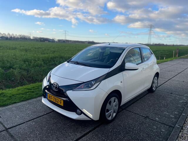 Toyota AYGO 1.0 VVT-i x-play, camera, apple carplay, cruise controle