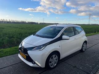 toyota-aygo-1.0-vvt-i-x-play,-camer