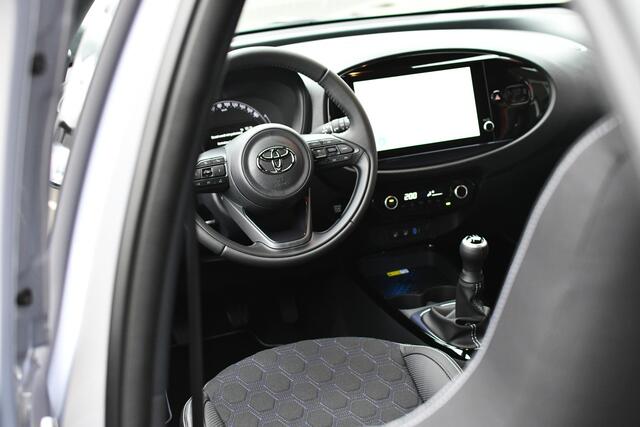 Toyota AYGO X 1.0 VVT-i MT JBL 72pk | NIEUW | Snel leverbaar | JBL audio | Unieke kleur |