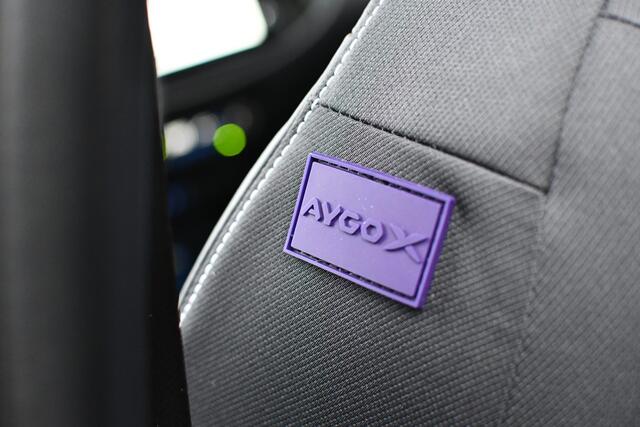 Toyota AYGO X 1.0 VVT-i MT JBL 72pk | NIEUW | Snel leverbaar | JBL audio | Unieke kleur |