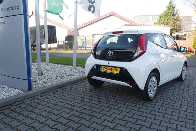 Toyota AYGO 1.0 VVT-i x 5 DEURS.AIRCO.CAMERA.APP CARPLAY.