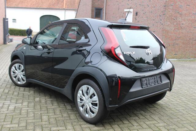 Toyota AYGO X 1.0 VVT-i S-CVT Play Airco, Camera, Carplay, LM Velgen 17"