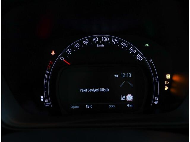 Toyota AYGO X 1.0 VVT-i MT JBL | Adaptive Cruise Control | Navigatie | Apple Carplay | Android Auto | JBL audio | Stoelverwarming |