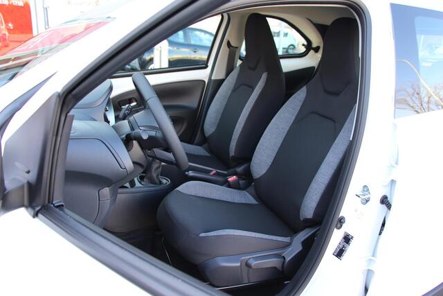 Toyota AYGO X 1.0 VVT-i MT Play **APPLE CARPLAY/ PARKEERCAMERA/ GARANTIE**