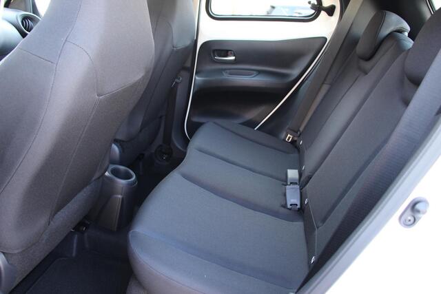 Toyota AYGO X 1.0 VVT-i MT Play **APPLE CARPLAY/ PARKEERCAMERA/ GARANTIE**