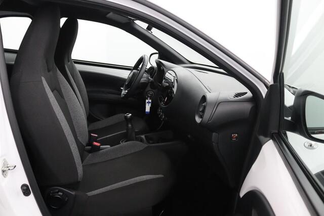Toyota AYGO X 1.0 VVT-i MT Play | Apple Carplay | Android Auto | Adaptieve Cruise Control |