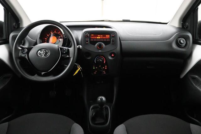 Toyota AYGO 1.0 VVT-i x-fun
