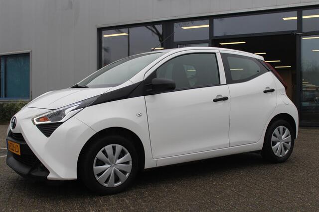 Toyota AYGO 1.0 VVT-i x-fun