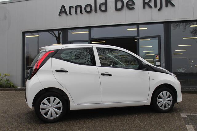 Toyota AYGO 1.0 VVT-i x-fun