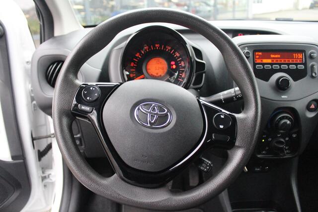 Toyota AYGO 1.0 VVT-i x-fun