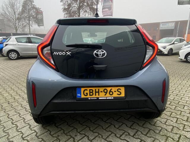 Toyota AYGO X 1.0 VVT-i MT Play