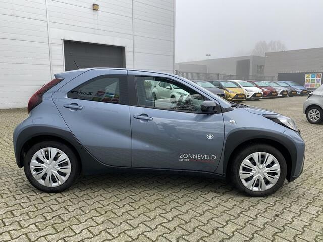 Toyota AYGO X 1.0 VVT-i MT Play
