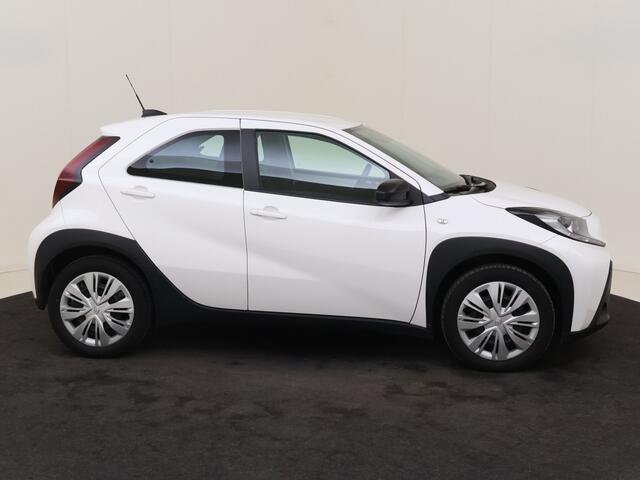 Toyota AYGO 1.0 VVT-i S-CVT Play | Adapt. Cruise | Camera | Airco | Apple Ca